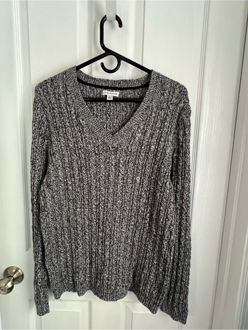 Croft & Barrow Black and Gray Cable V-Neck Sweater